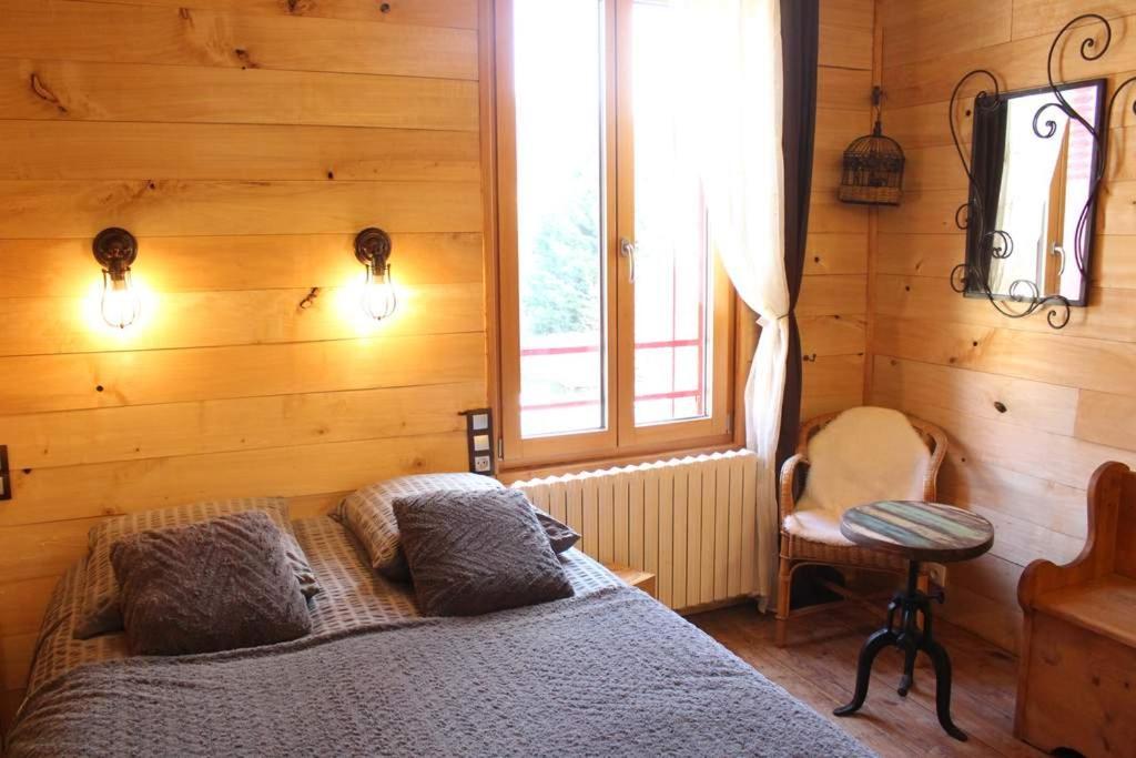La Maison Du Bonheur Anlhiac Kültér fotó