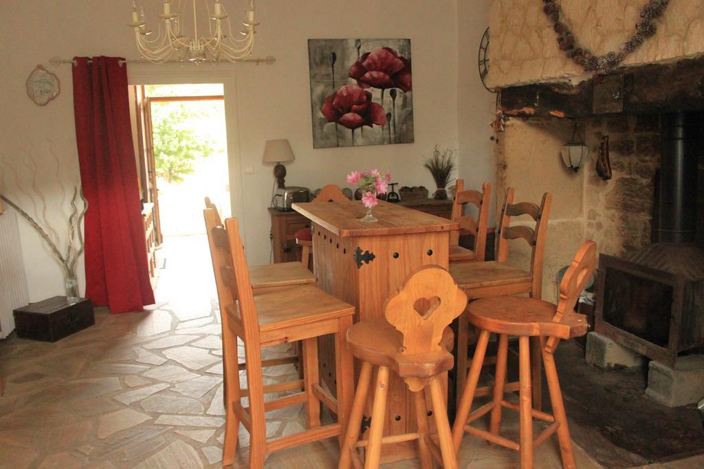 La Maison Du Bonheur Anlhiac Kültér fotó